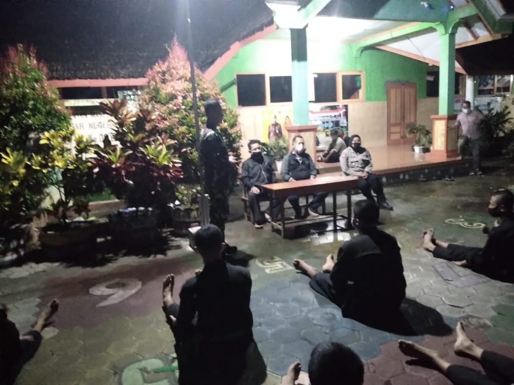 Hadiri Kegiatan Psht Danramil Tipe B 080401 Magetan Pencak Silat